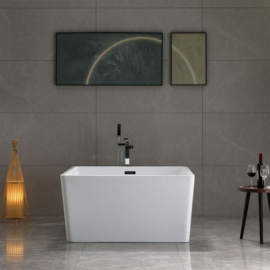 Bologna 47 in. Freestanding Bathtub in Glossy White